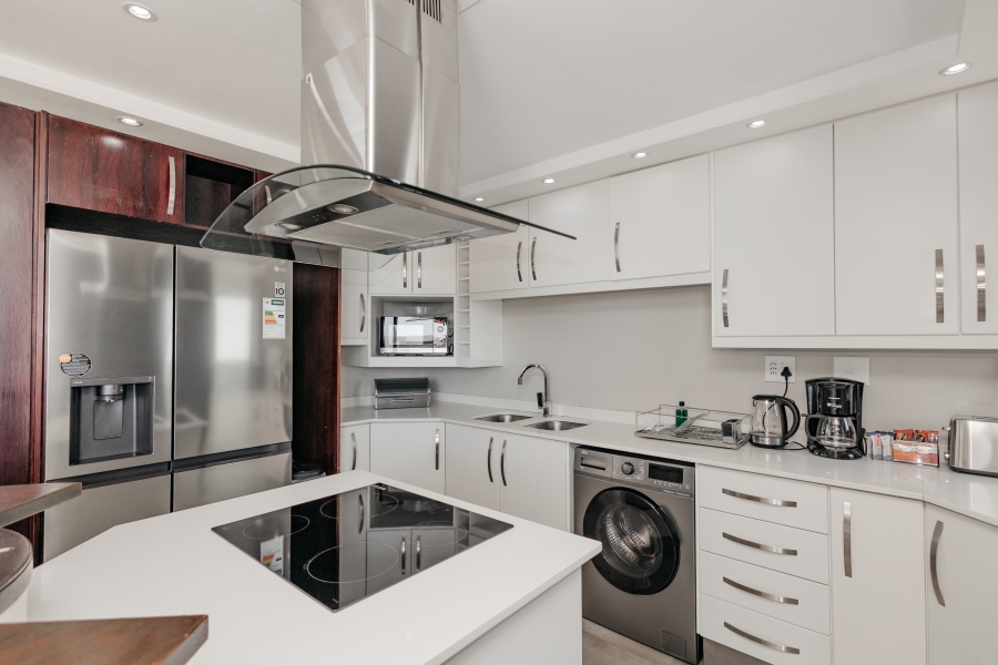 3 Bedroom Property for Sale in Waves Edge Western Cape